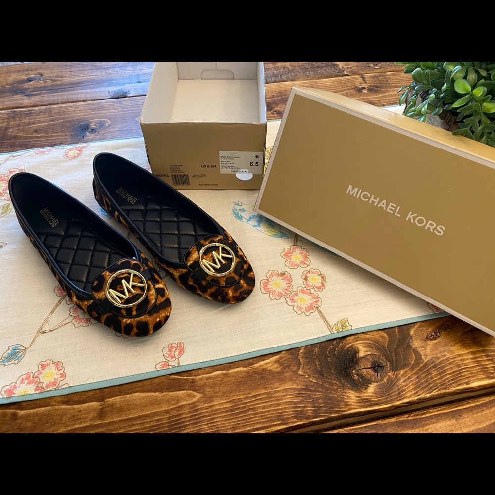 Michael Kors woman’s flats Sz 6.5